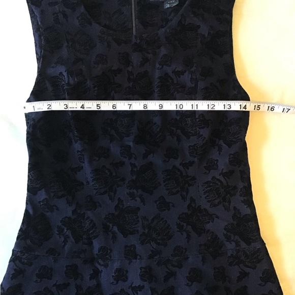 French Connection Vest - Picture 5 of 6